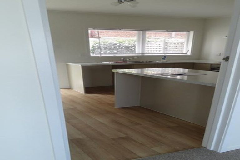 Photo of property in 2/1 Evelyn Place, Hillcrest, Auckland, 0627