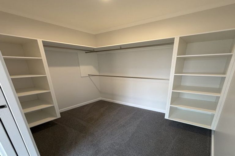 Photo of property in 143 Otuwairoa Esplanade, Opaheke, 2113