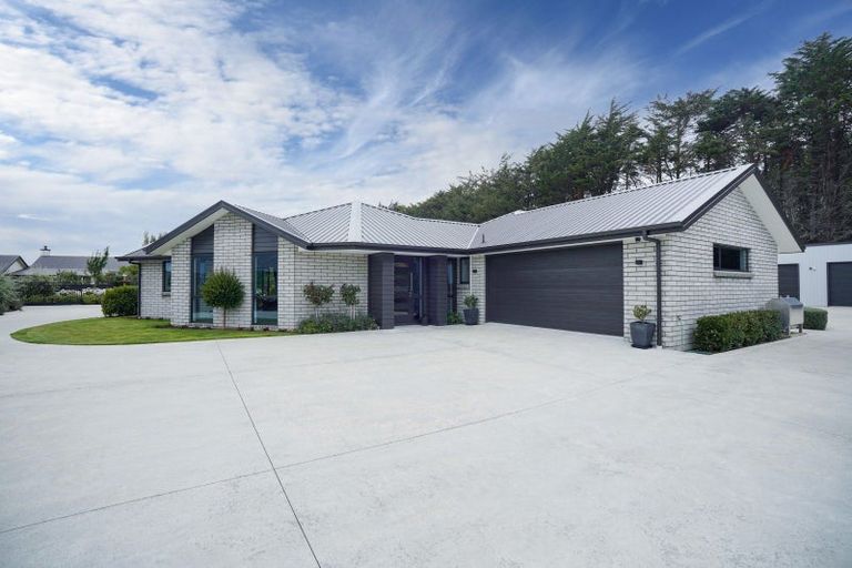 Photo of property in 32 Lumsden Drive, Waikiwi, Invercargill, 9810