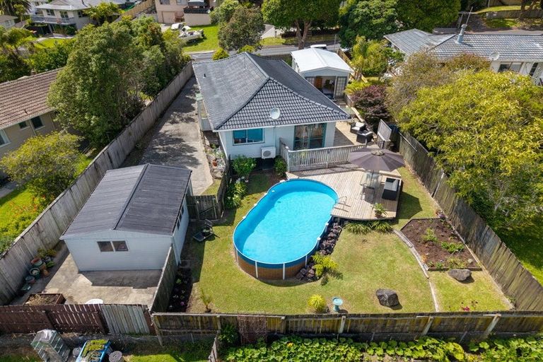 Photo of property in 4 Spinella Drive, Bayview, Auckland, 0629