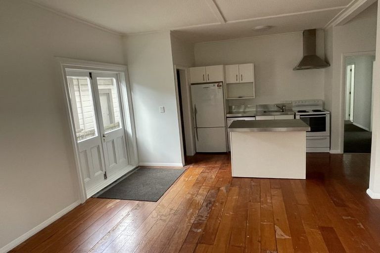 Photo of property in 307 Adelaide Road, Newtown, Wellington, 6021