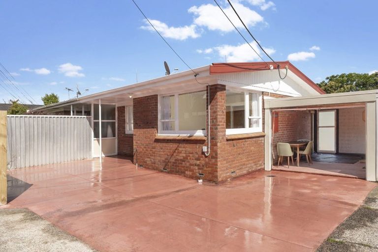 Photo of property in 8 Westward Ho, Glen Eden, Auckland, 0602