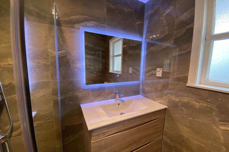 Photo of property in 30 Megan Avenue, Pakuranga Heights, Auckland, 2010