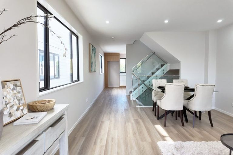 Photo of property in 6/684 Te Atatu Road, Te Atatu Peninsula, Auckland, 0610