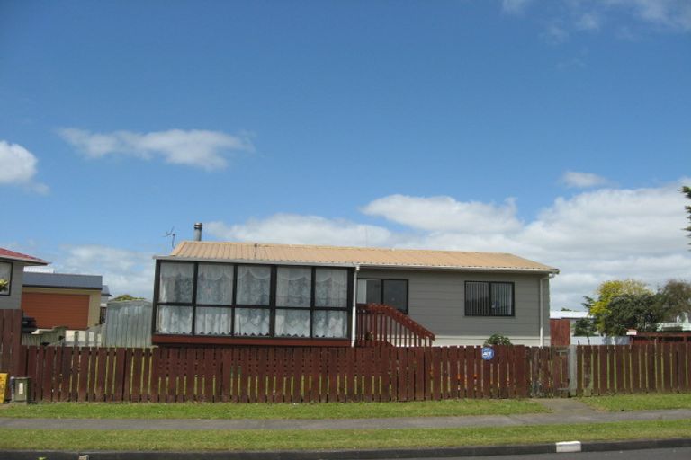 Photo of property in 178 Finlayson Avenue, Clendon Park, Auckland, 2103