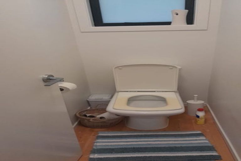 Photo of property in 18 Appleton Place, Karori, Wellington, 6012