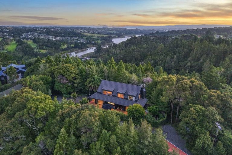 Photo of property in 129 Paremoremo Road, Lucas Heights, Auckland, 0632