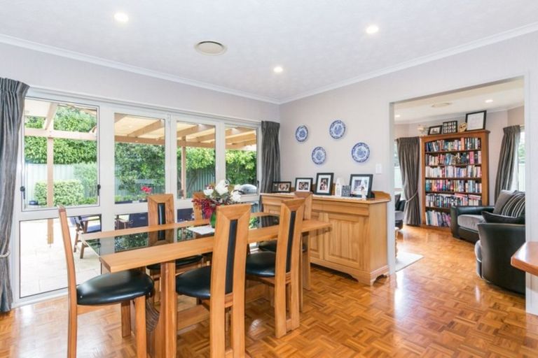 Photo of property in 7 Gresham Place, Taradale, Napier, 4112
