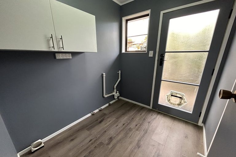 Photo of property in 13 Farwood Drive, Henderson, Auckland, 0612