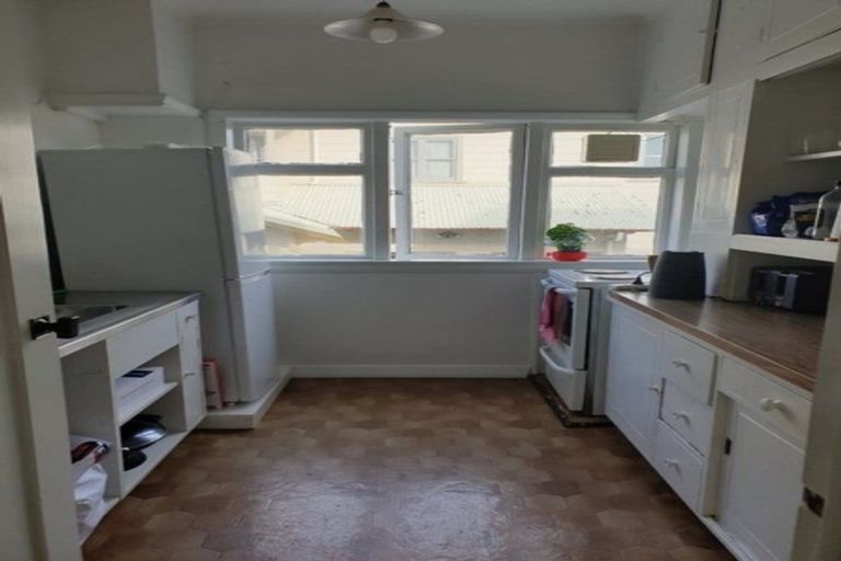 Photo of property in 1/57 Hawker Street, Mount Victoria, Wellington, 6011