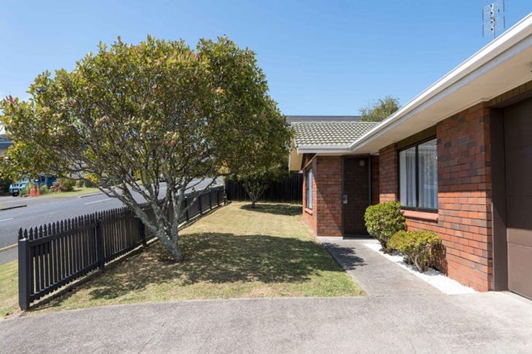 Photo of property in 1/50 Wellington Street, Howick, Auckland, 2014