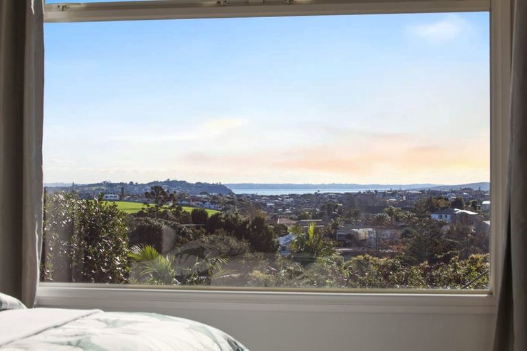 Photo of property in 150 Bleakhouse Road, Mellons Bay, Auckland, 2014