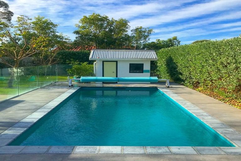 Photo of property in 327 Clifton Road, Te Awanga, 4102