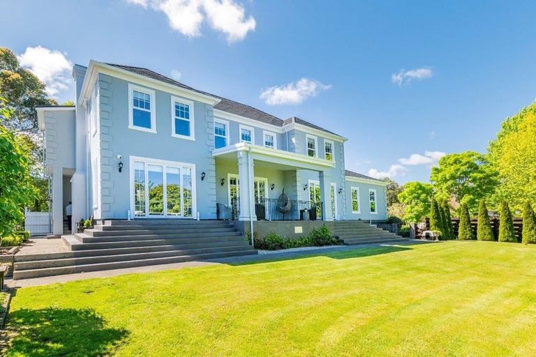 Photo of property in 15 Richmond Avenue, Waikanae, 5036