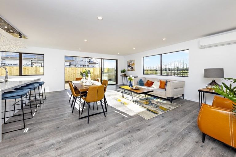 Photo of property in 33 Sapwood Crescent, Takanini, 2110