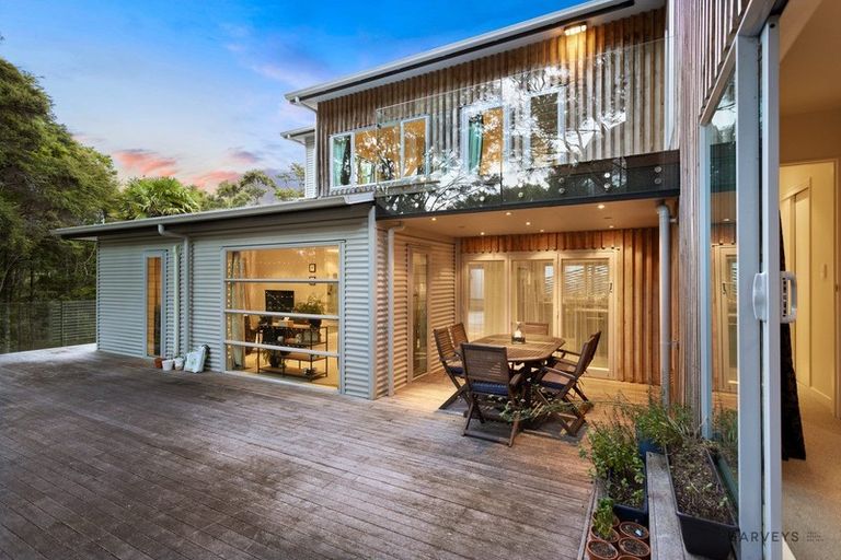 Photo of property in 13 Miha Road, Titirangi, Auckland, 0604