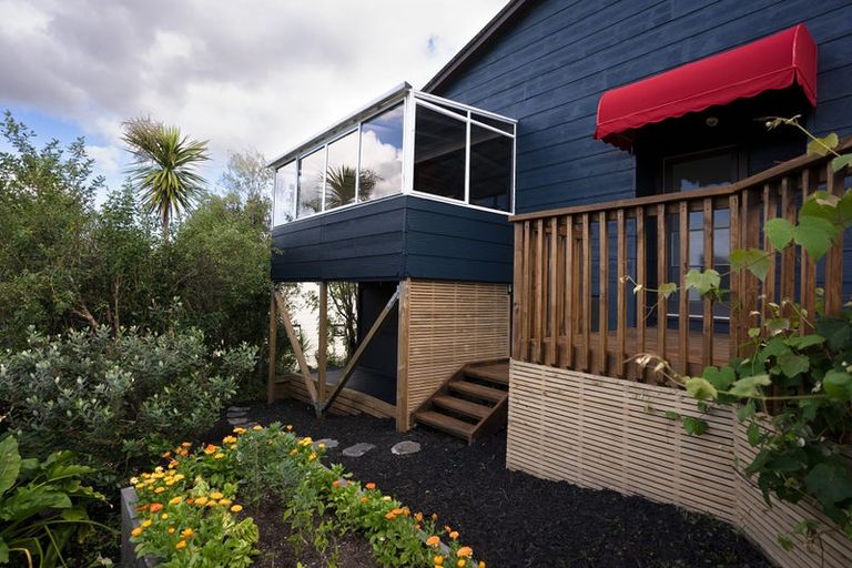 Photo of property in 2/15b Nandana Drive, Glen Eden, Auckland, 0602