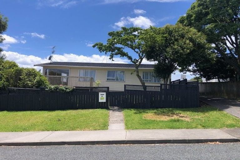 Photo of property in 1/42 Kia Ora Road, Beach Haven, Auckland, 0626