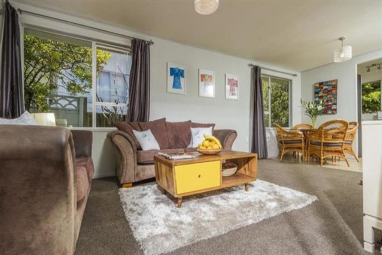 Photo of property in 26 Freya Place, Torbay, Auckland, 0630