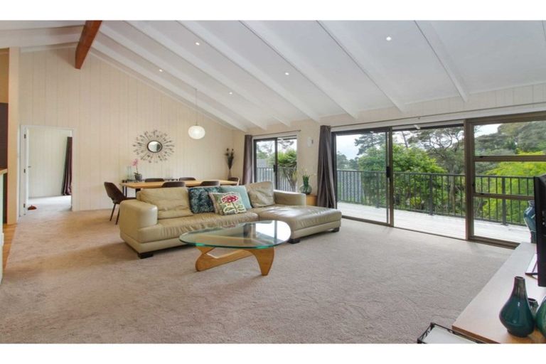 Photo of property in 30 Trelawny Place, Hillcrest, Auckland, 0627