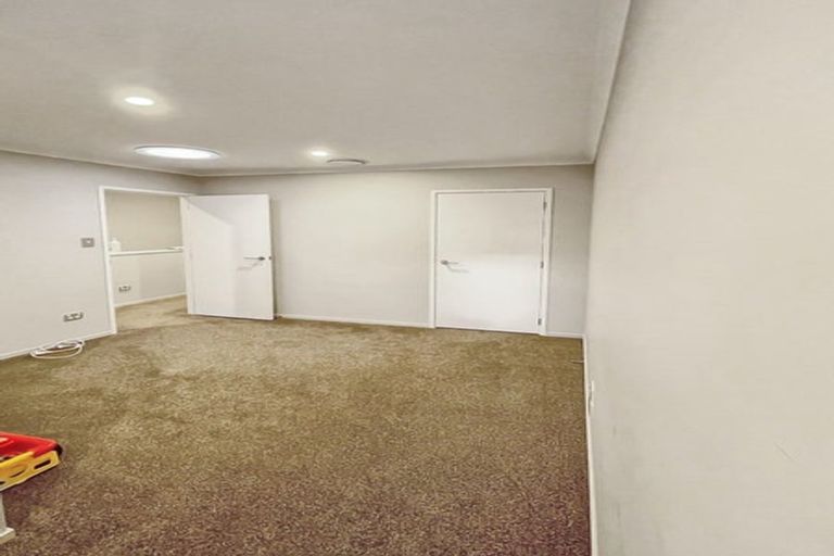 Photo of property in 4 Tuamaka Lane, Hobsonville, Auckland, 0616