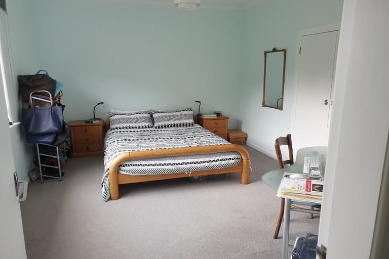 Photo of property in 12 The Rigi, Northland, Wellington, 6012