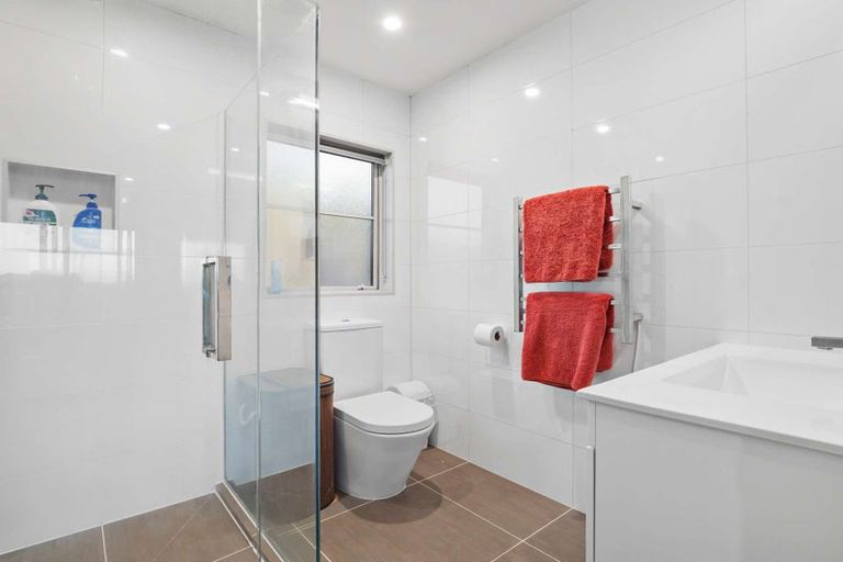 Photo of property in 25 Medhurst Road, Bombay, 2675