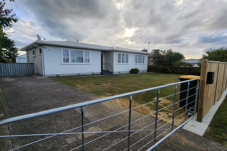 Photo of property in 124 Liverpool Street, Levin, 5510