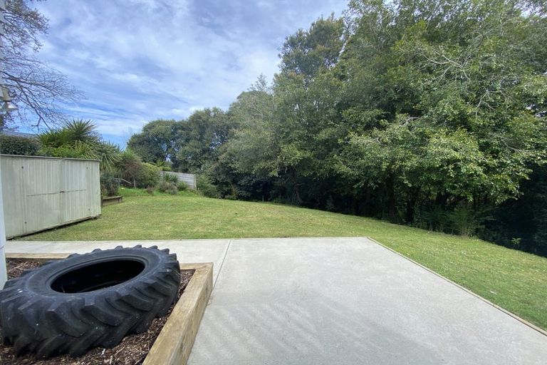 Photo of property in 98 Lauderdale Road, Birkdale, Auckland, 0626