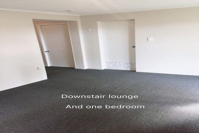 Photo of property in 26 Tawhana Crescent, Red Beach, 0932