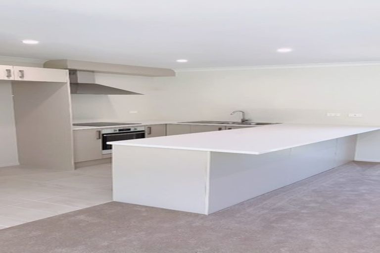 Photo of property in 18 Goh Place, Manurewa, Auckland, 2105