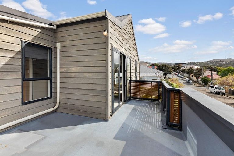 Photo of property in 28f1 Lawrence Street, Newtown, Wellington, 6021