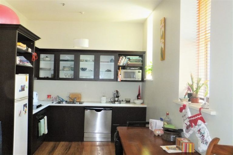 Photo of property in 2/30 Hanson Street, Mount Cook, Wellington, 6021