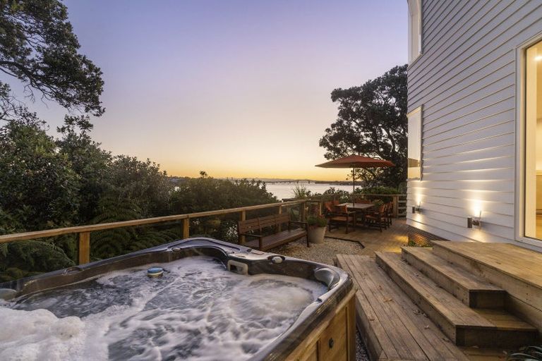 Photo of property in 83 Ngataringa Road, Devonport, Auckland, 0624