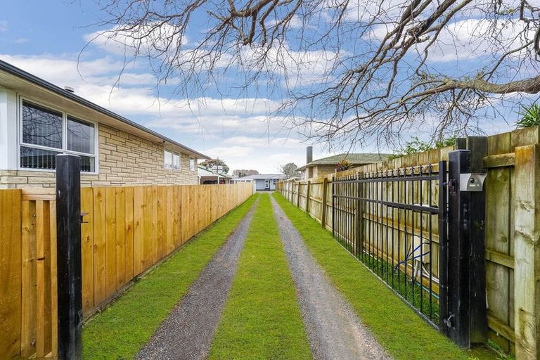 Photo of property in 22 Friesian Drive, Mangere, Auckland, 2022
