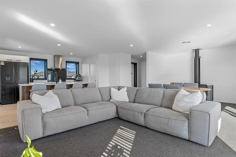Photo of property in 6 Westmoreland Road, Darfield, 7510