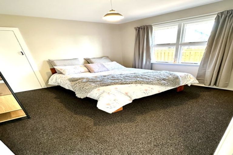 Photo of property in 11 Solway Avenue, Ilam, Christchurch, 8041