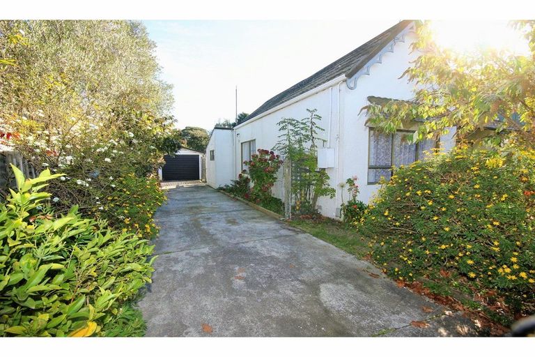 Photo of property in 205 Simeon Street, Spreydon, Christchurch, 8024