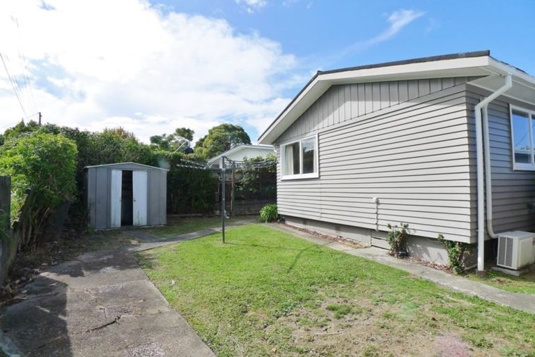 Photo of property in 37 Cheval Drive, Totara Vale, Auckland, 0629