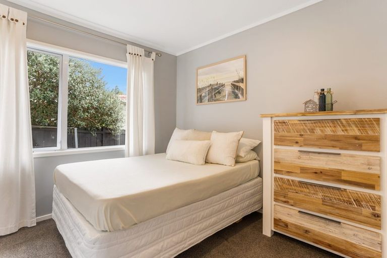 Photo of property in 163 Don Buck Road, Massey, Auckland, 0614