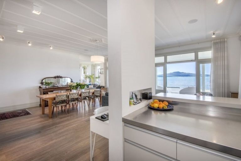 Photo of property in 4 Bath Street, Devonport, Auckland, 0624
