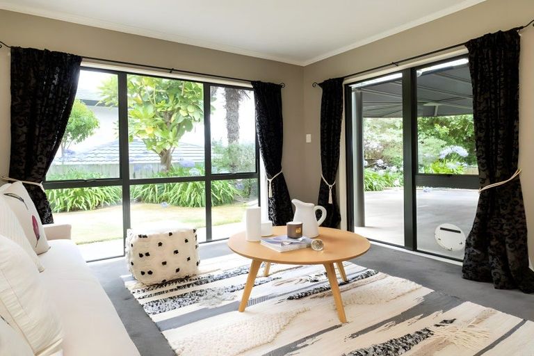 Photo of property in 84 Churchill Drive, Taradale, Napier, 4112