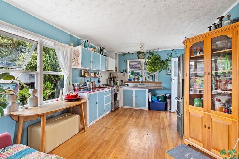 Photo of property in 27 Ranui Station Road, Ranui, Auckland, 0612