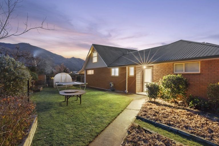 Photo of property in 81 Meadowstone Drive, Wanaka, 9305