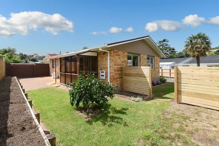 Photo of property in 104 Hinewa Road, Otumoetai, Tauranga, 3110