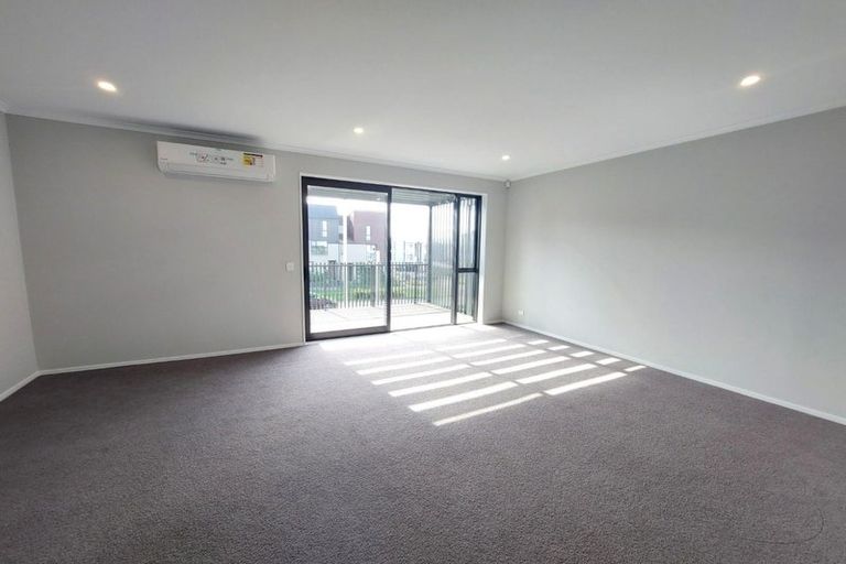 Photo of property in 10/4 Matimati Place, Hobsonville, Auckland, 0616