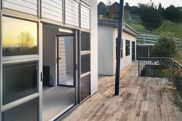 Photo of property in 136 Red Hill Road, Red Hill, Papakura, 2110