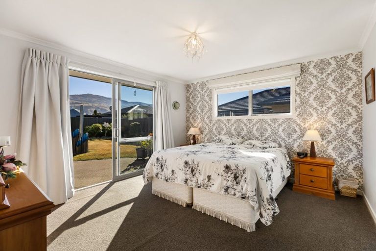 Photo of property in 8 Austral Place, Cromwell, 9310