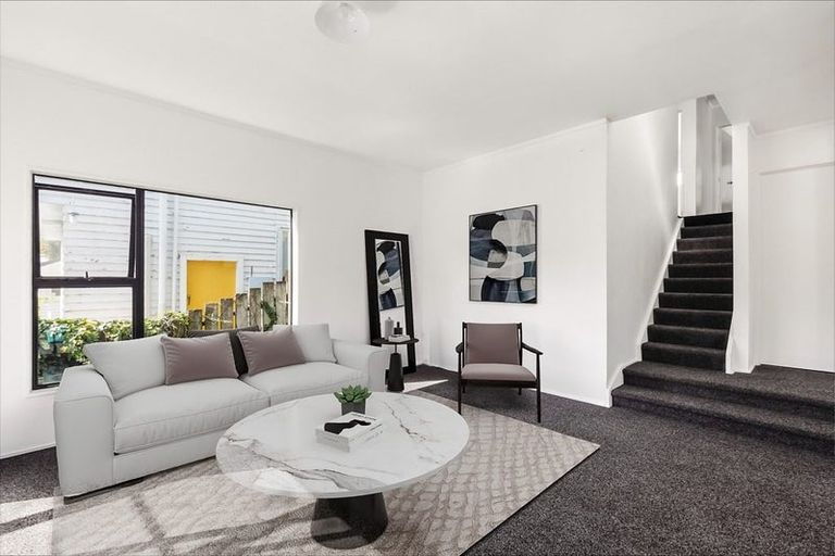 Photo of property in 113 Houghton Bay Road, Houghton Bay, Wellington, 6023