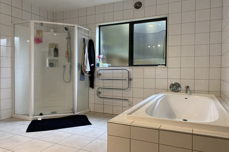 Photo of property in 4 Leadley Lane, Tawa, Wellington, 5028